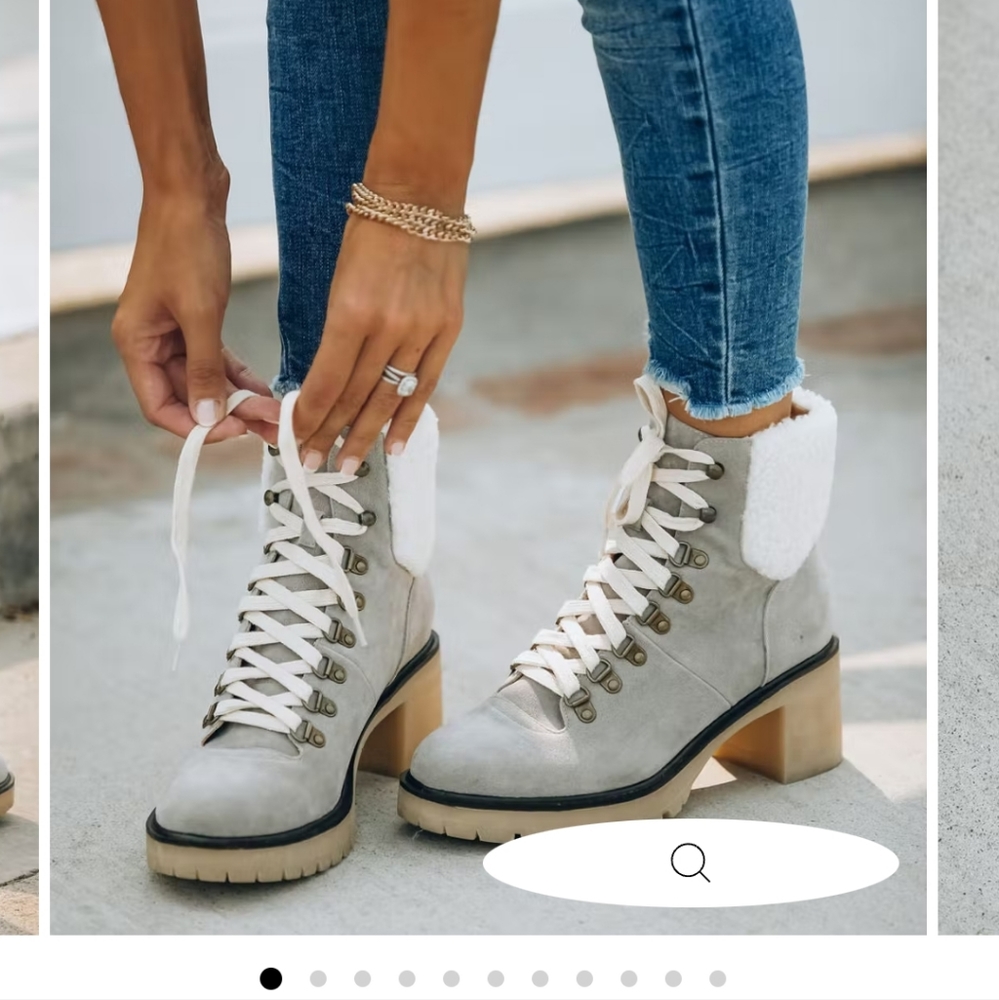 NWOT Vici Conquest Heeled Shearling Lace Up Boot